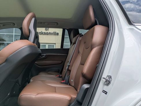 Used 2020 Volvo XC90 T6 Momentum AWD/4WD image 16
