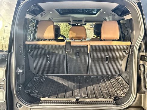 Used 2026 Land Rover Defender 110 S image 18