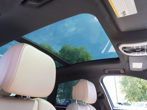 Used 2020 Porsche Macan Base image 13