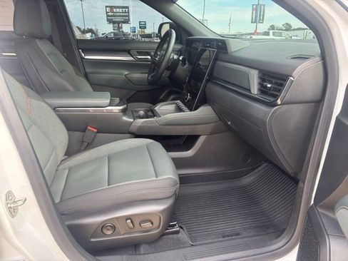 Used 2026 GMC Terrain AT4 w/ Convenience Package III image 19