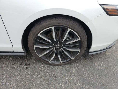 Used 2023 Honda Accord Touring image 10