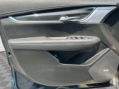 Certified 2024 Cadillac XT6 Sport w/ Technology Package AWD/4WD image 19