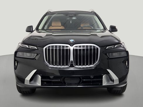 Used 2023 BMW X7 xDrive40i AWD/4WD image 5