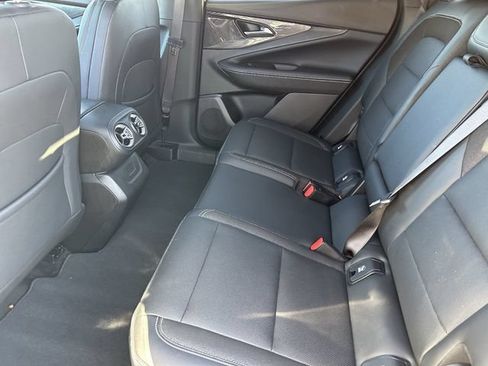 Used 2024 Chevrolet Blazer EV LT AWD/4WD image 18