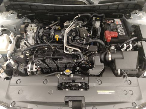 Used 2025 Nissan Altima 2.5 SV FWD image 30