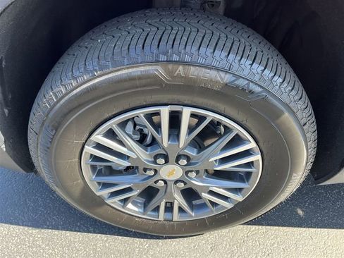 Certified 2026 Chevrolet Traverse LT w/ Driver Confidence Package AWD/4WD image 23