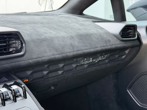 Used 2024 Lamborghini Huracan STO RWD image 25