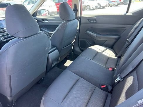 Used 2025 Nissan Altima 2.5 SV FWD image 30