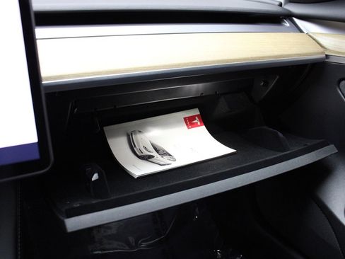 Used 2022 Tesla Model 3 Long Range image 28