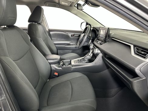 Used 2021 Toyota RAV4 LE image 65