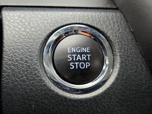 Used 2021 Toyota Camry XLE FWD image 22