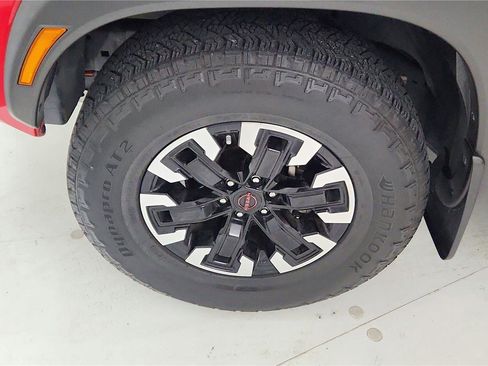 Used 2023 Nissan Frontier PRO-4X w/ Technology Package image 17