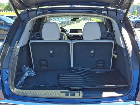 Used 2024 Acura MDX SH-AWD w/ Technology Package image 30