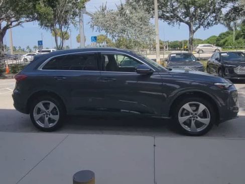 Certified 2025 Audi Q5 Premium Plus w/ Premium Plus AWD/4WD image 9