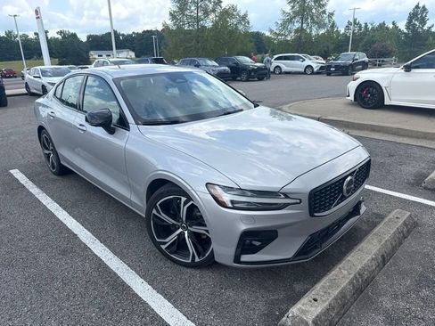 Used 2024 Volvo S60 B5 Plus FWD image 1