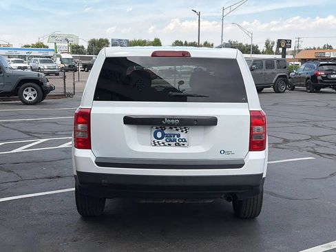 Used 2014 Jeep Patriot Sport FWD image 4