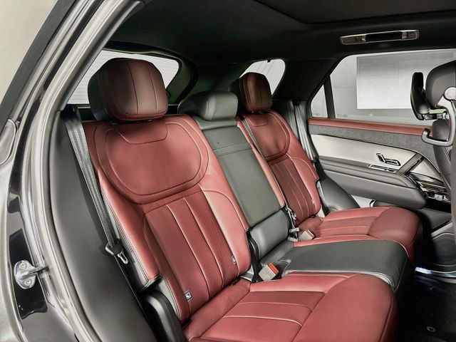 New 2027 Land Rover Range Rover Sport Dynamic SE AWD/4WD image 25