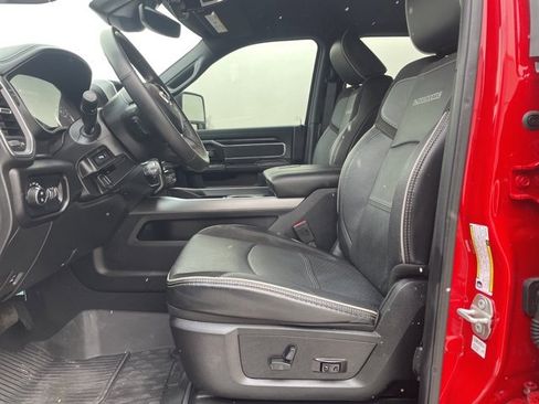 Used 2024 RAM 2500 Laramie w/ Sport Appearance Package image 8