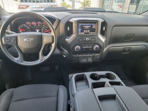 Used 2024 Chevrolet Silverado 1500 Custom Trail Boss w/ Turbomax Blackout Package AWD/4WD image 15
