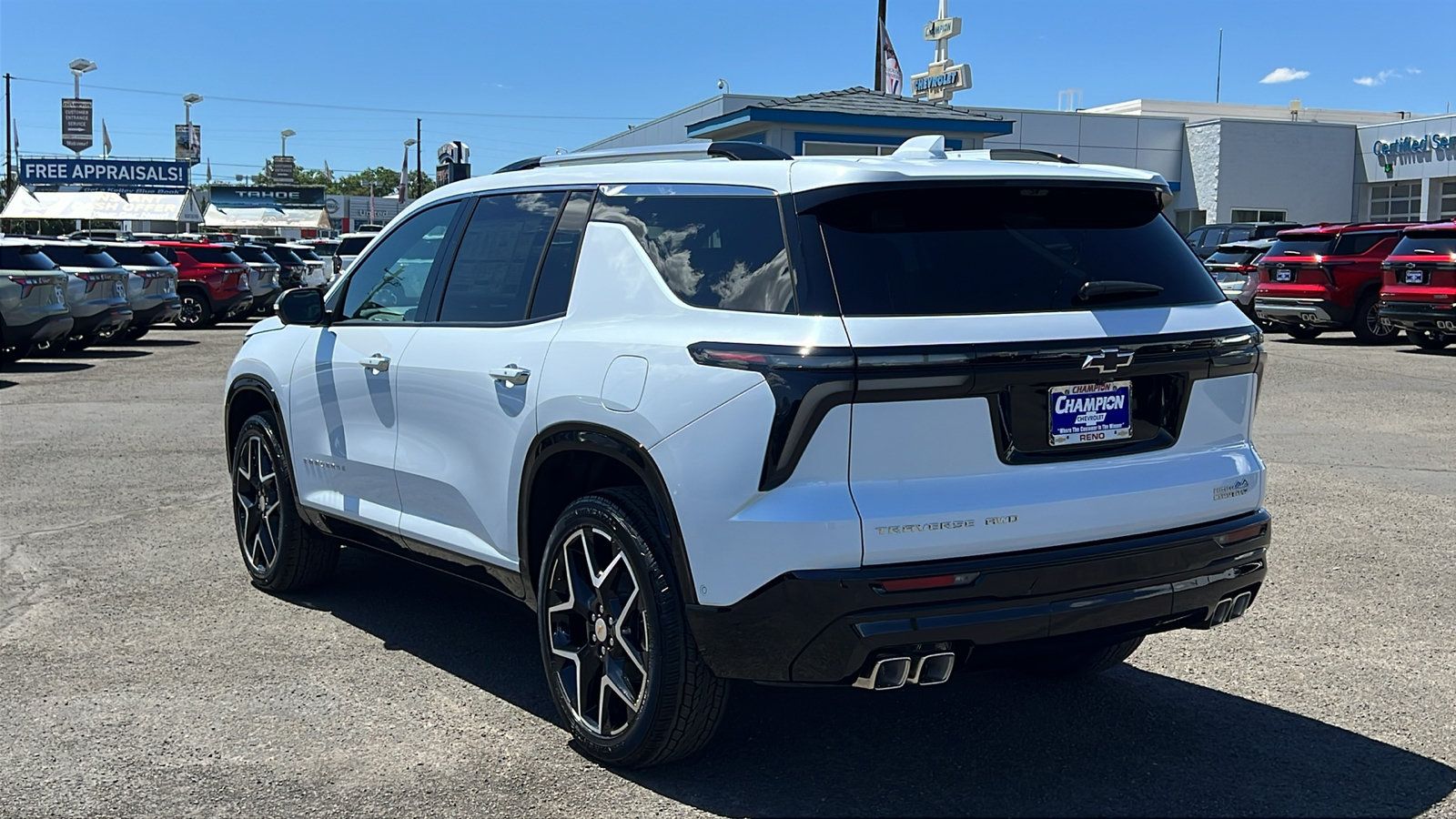 New 2026 Chevrolet Traverse High Country w/ LPO, Floor Liner Package AWD/4WD image 7
