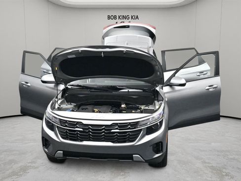 New 2026 Kia Seltos LX AWD/4WD image 18