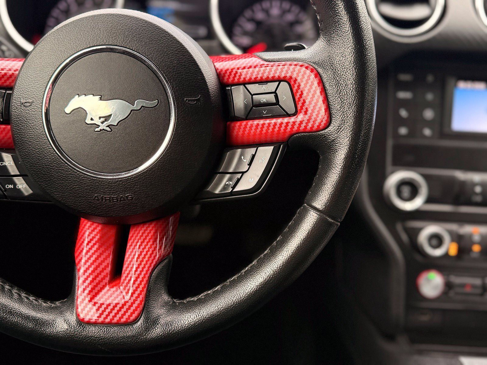 Used 2019 Ford Mustang Coupe RWD image 27
