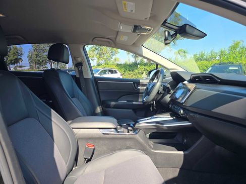 Used 2019 Honda Clarity Plug-In Hybrid image 11