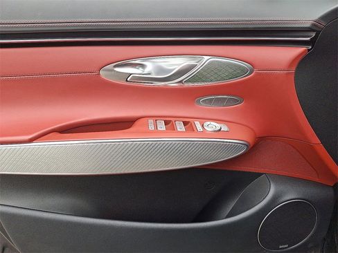 Used 2023 Genesis GV70 2.5T w/ Sport Prestige Package image 13