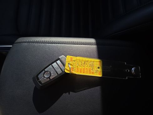 Used 2020 Ford Edge SEL w/ Convenience Package image 29