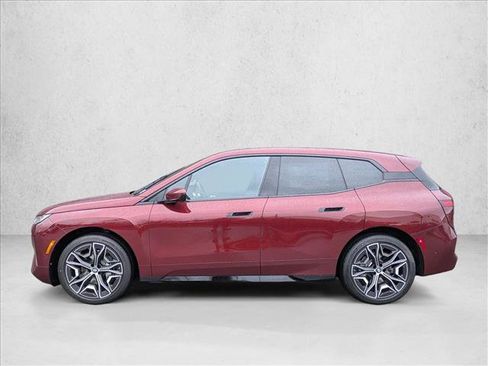 Used 2026 BMW iX xDrive45 AWD/4WD image 9