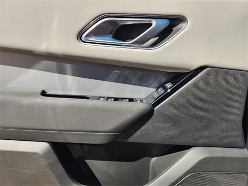 Used 2025 Land Rover Range Rover Velar S image 22