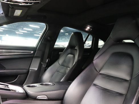 Used 2017 Porsche Panamera Turbo image 11