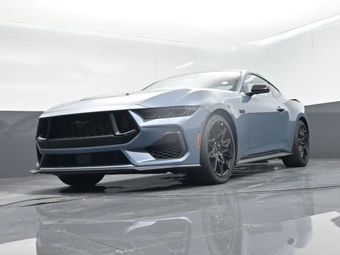 Used 2025 Ford Mustang GT Premium w/ GT Performance Package RWD image 46