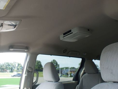 Used 2020 Toyota Sienna LE FWD image 6