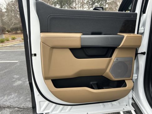 Used 2023 Ford F250 Lariat w/ Chrome Package image 66