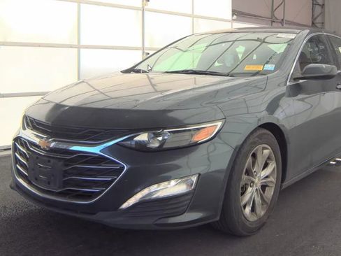 Used 2019 Chevrolet Malibu LT FWD image 1