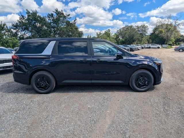 New 2027 Kia Carnival LX FWD image 7