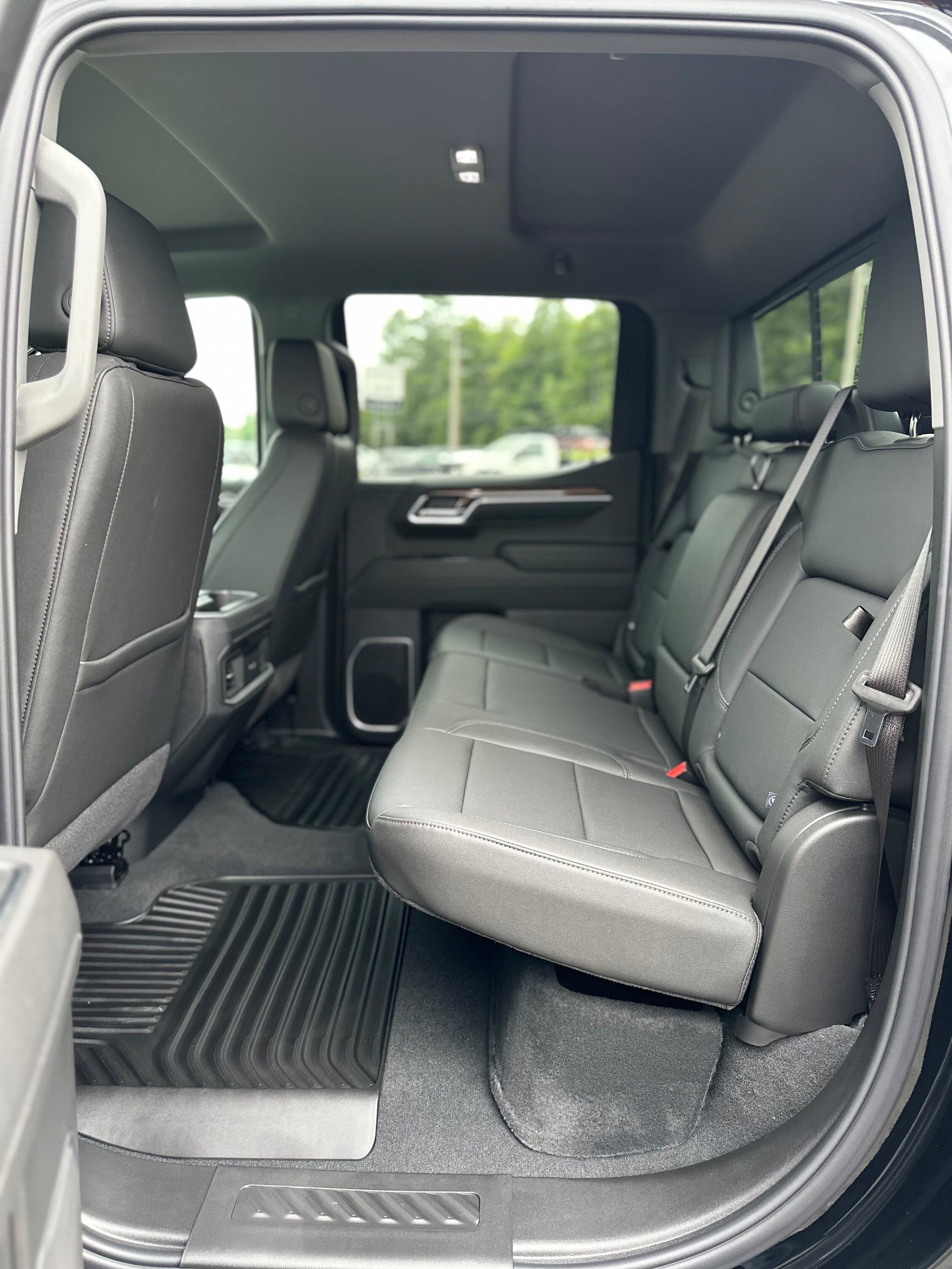 New 2026 Chevrolet Silverado 1500 RST w/ Z71 Off-Road Package AWD/4WD image 23
