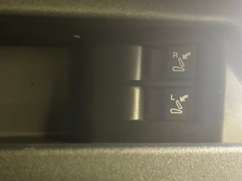 Used 2020 Land Rover Discovery Sport HSE R-Dynamic image 39