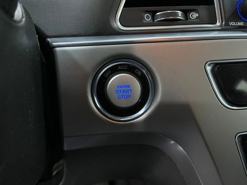 Used 2015 Hyundai Sonata Limited image 18