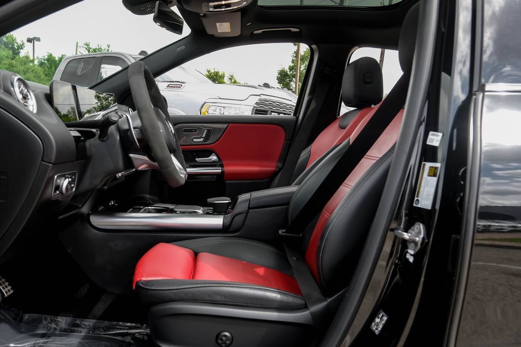 Used 2022 Mercedes-Benz GLA 45 AMG 4MATIC w/ Parking Assistance Package image 38