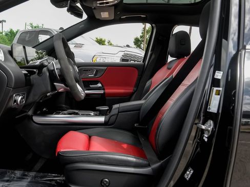 Used 2022 Mercedes-Benz GLA 45 AMG 4MATIC w/ Parking Assistance Package image 38