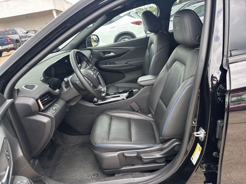 Used 2025 Buick Envista Sport Touring FWD image 25