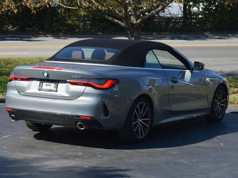 Certified 2024 BMW 430i Convertible w/ Premium Package image 19