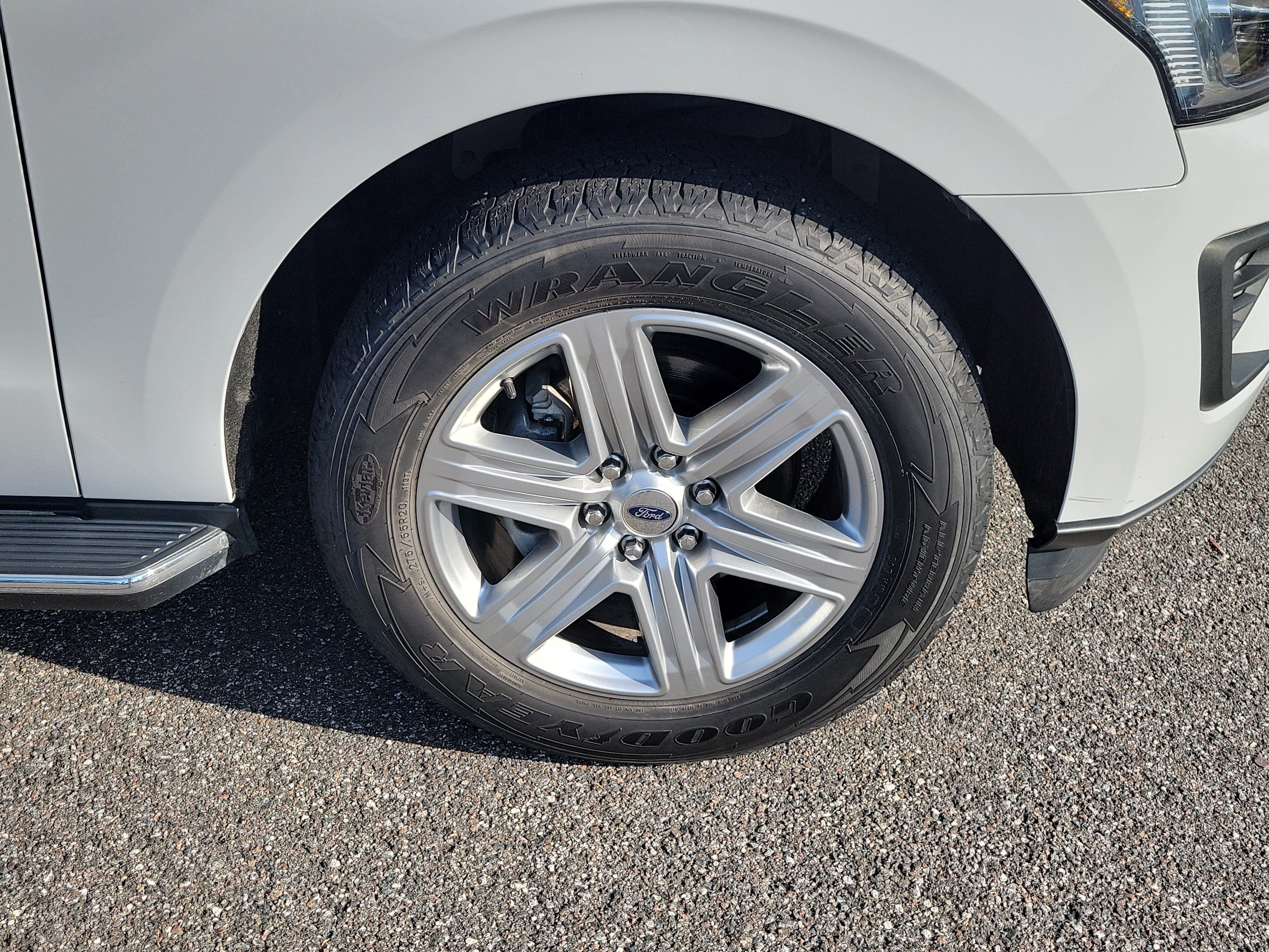 Used 2019 Ford Expedition XLT w/ Equipment Group 202A RWD image 42