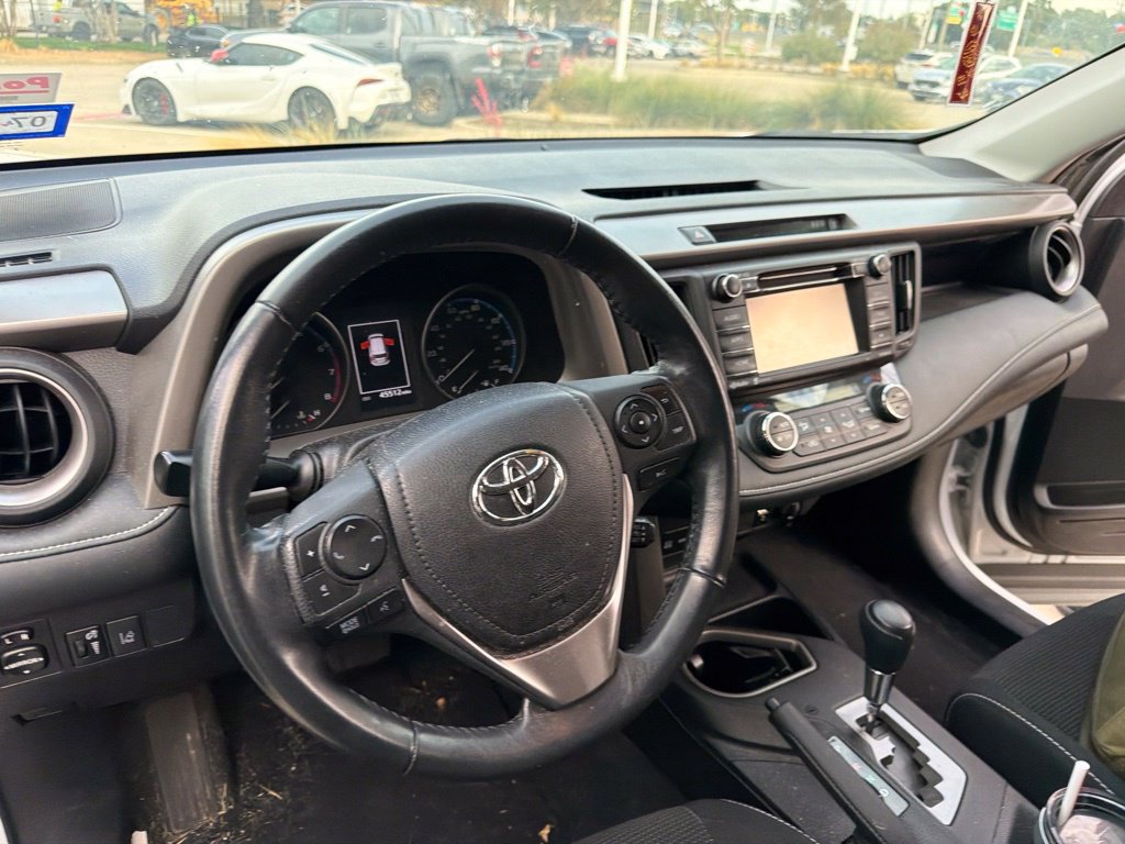 Used 2018 Toyota RAV4 XLE w/ Plus Extra Value Package FWD image 6