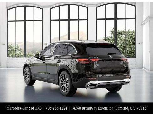 Used 2026 Mercedes-Benz GLC 300 image 28