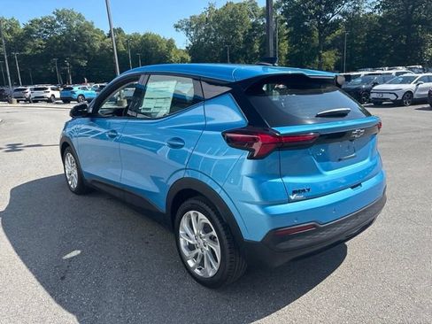 Used 2027 Chevrolet Bolt LT w/ Comfort Package FWD image 7