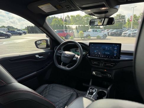 Used 2023 Ford Escape ST-Line Elite w/ Premium Technology Package AWD/4WD image 21