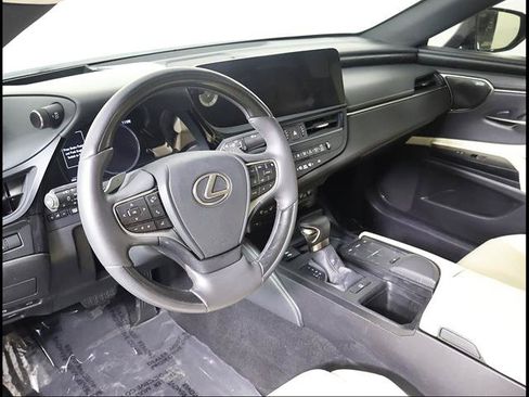 Certified 2022 Lexus ES 350 Ultra Luxury w/ Accessory Package 2 FWD image 6
